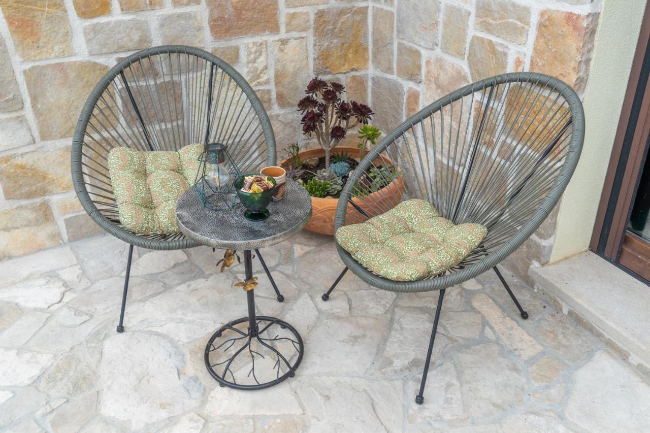 נאום Villa Ilir מראה חיצוני תמונה