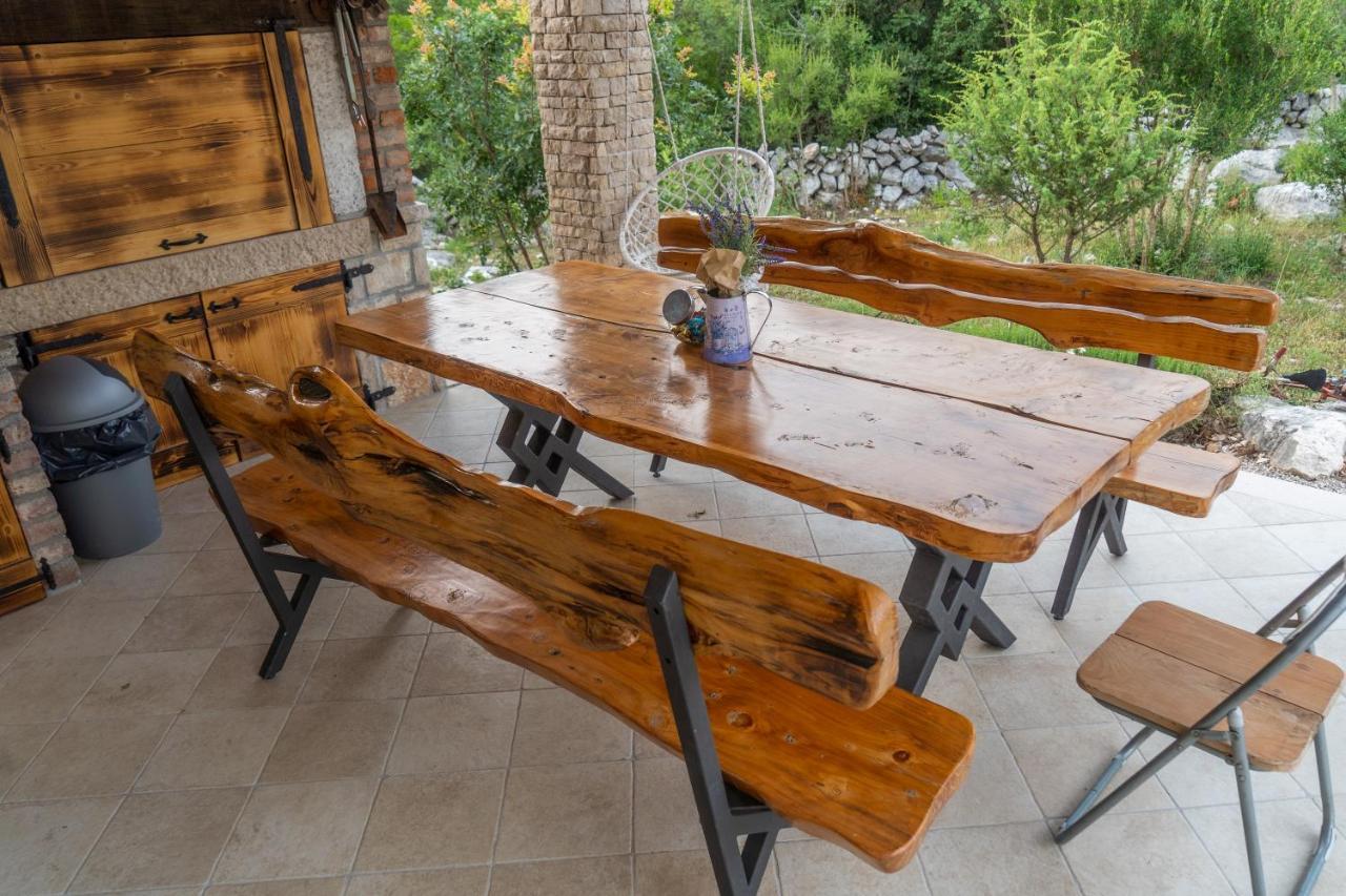 נאום Villa Ilir מראה חיצוני תמונה
