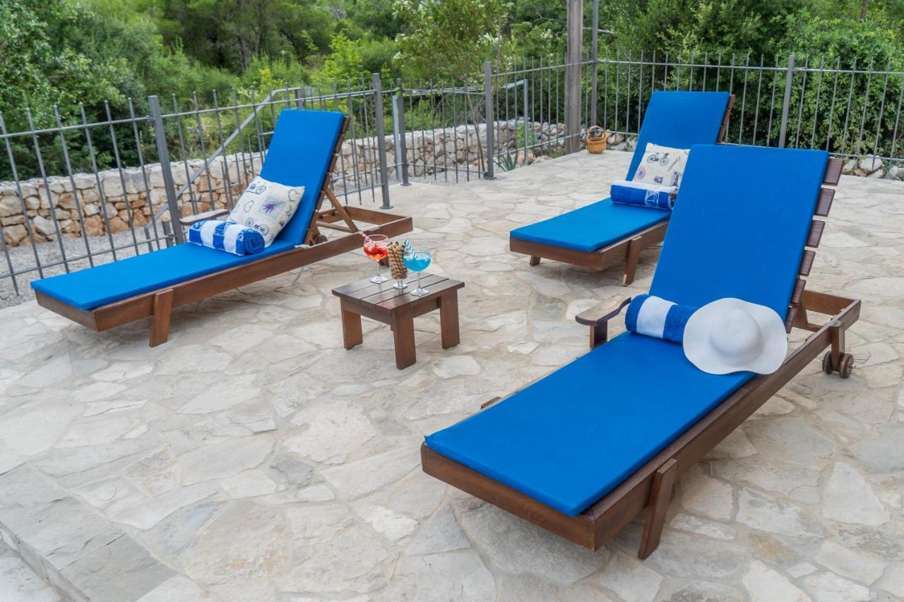נאום Villa Ilir מראה חיצוני תמונה