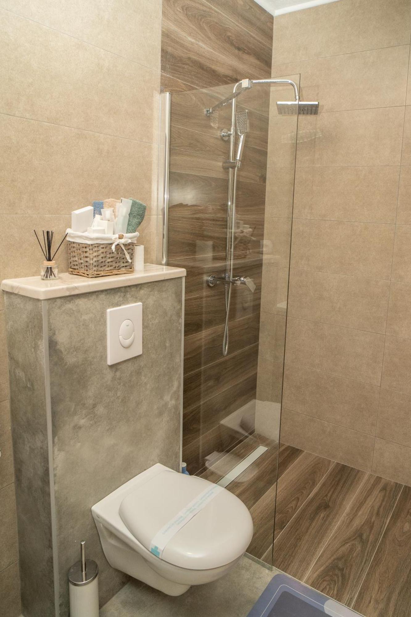 נאום Villa Ilir מראה חיצוני תמונה